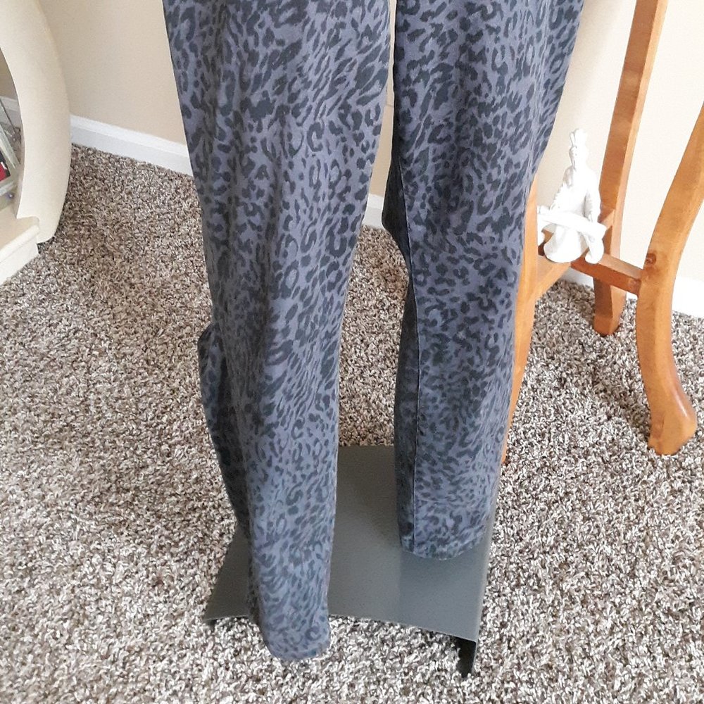 Style & Co. Curvy Skinny Leg EUC 10. FINAL - Picture 3 of 6